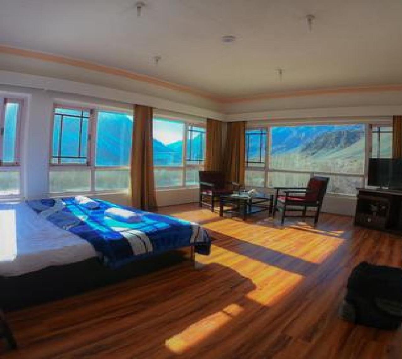Hotel The Nun-Kun Residency Kargil Exterior foto